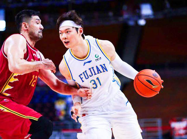  王哲林双二十加冕福建擒下南京同曦