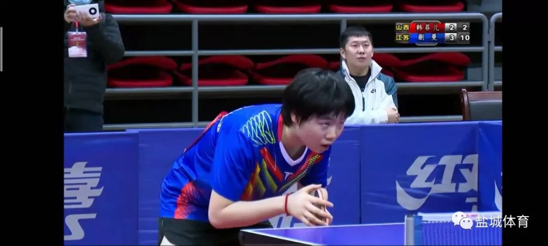  电竞新星闪耀赛场，青年选手勇夺桂冠