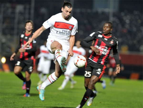  法甲巴黎独占鳌头，摩纳哥紧追不舍