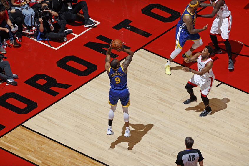  佩古拉关键破发奠定胜局晋级无忧