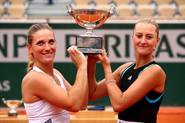  中国金花双打建功，段莹莹/郑赛赛法网夺冠