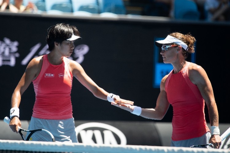  中国金花张帅爆发，直落两盘淘汰种子选手