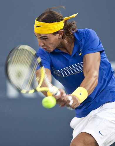  纳达尔伤愈复出首秀告捷展现王者风范